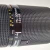 Kamera Nikon i fotoväska