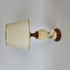 Alabasterlampa och porslinsfigurin