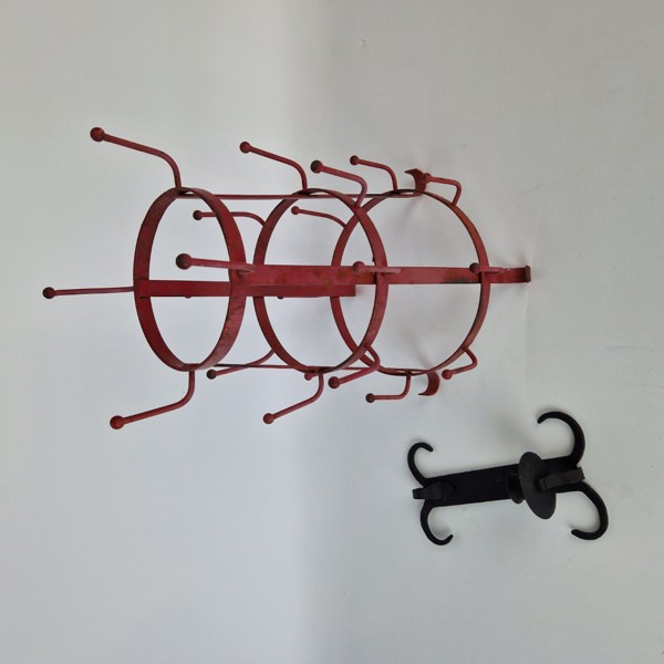 Flasktorkställ och väggljusstake