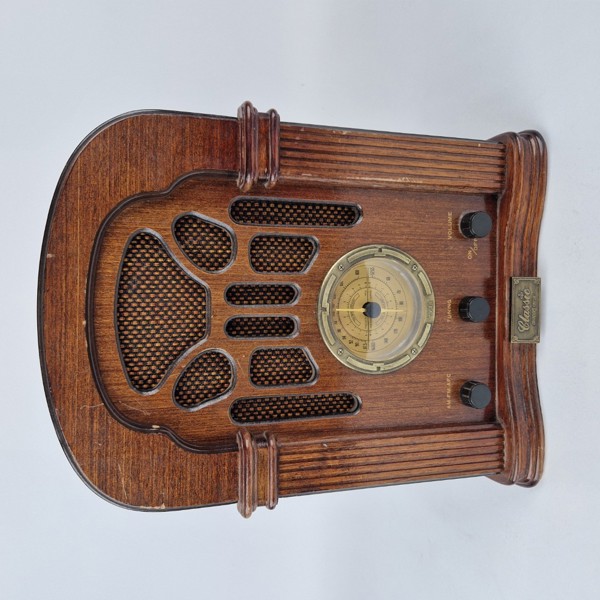 Radio med kassettbandsspelare