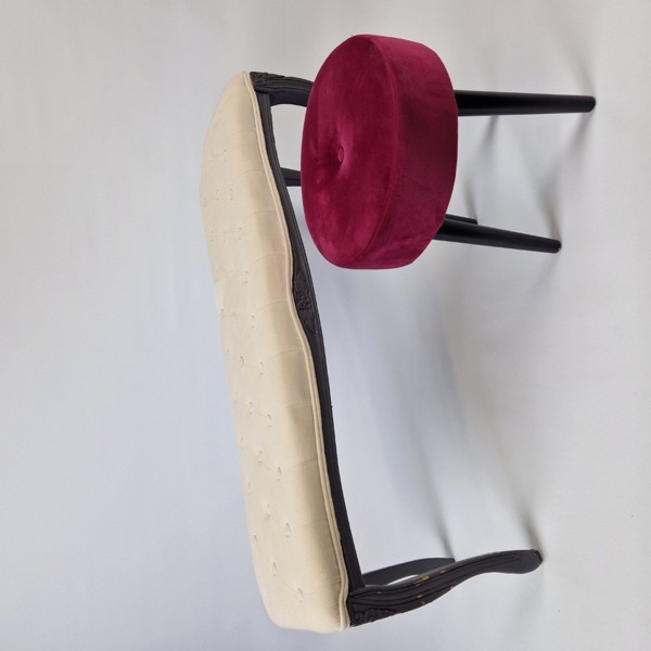 Bänk i rokokostil och pall