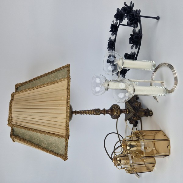 Lampor och ljusstakar