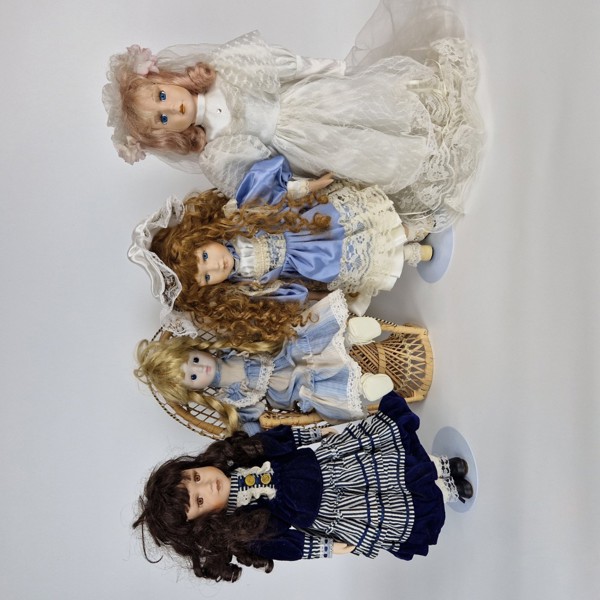 Porslinsdockor, 4 st