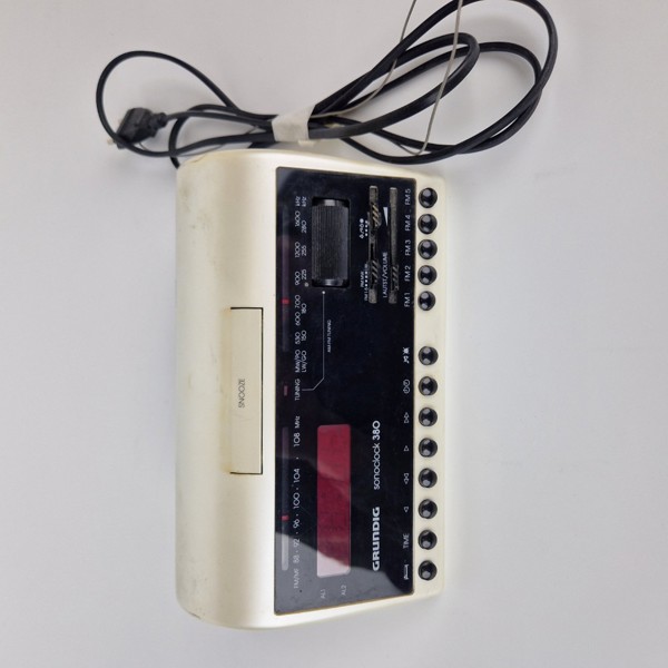 Klockradio, Grundig
